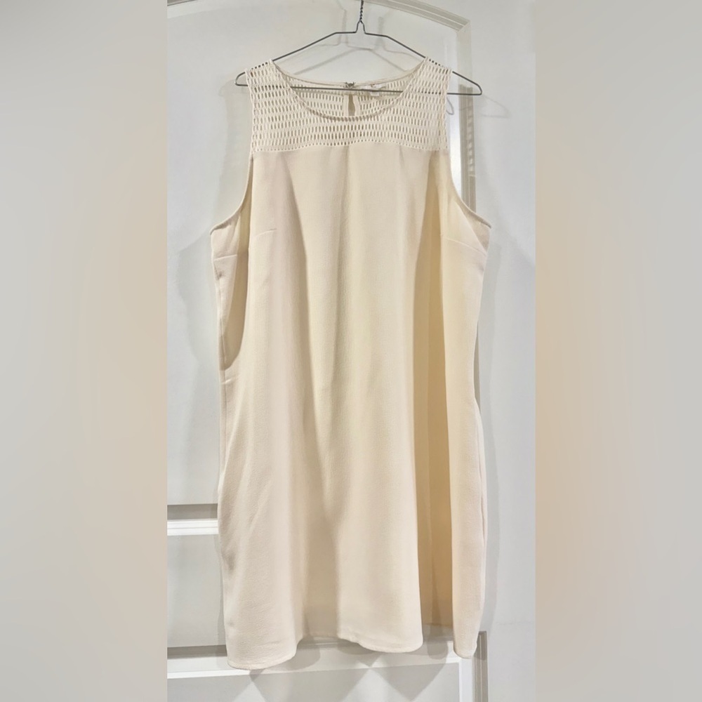 Cream Sleeveless Shift Dress XL Textured Crochet Yoke Lined Neutral Minimalist - Picture 2 of 9